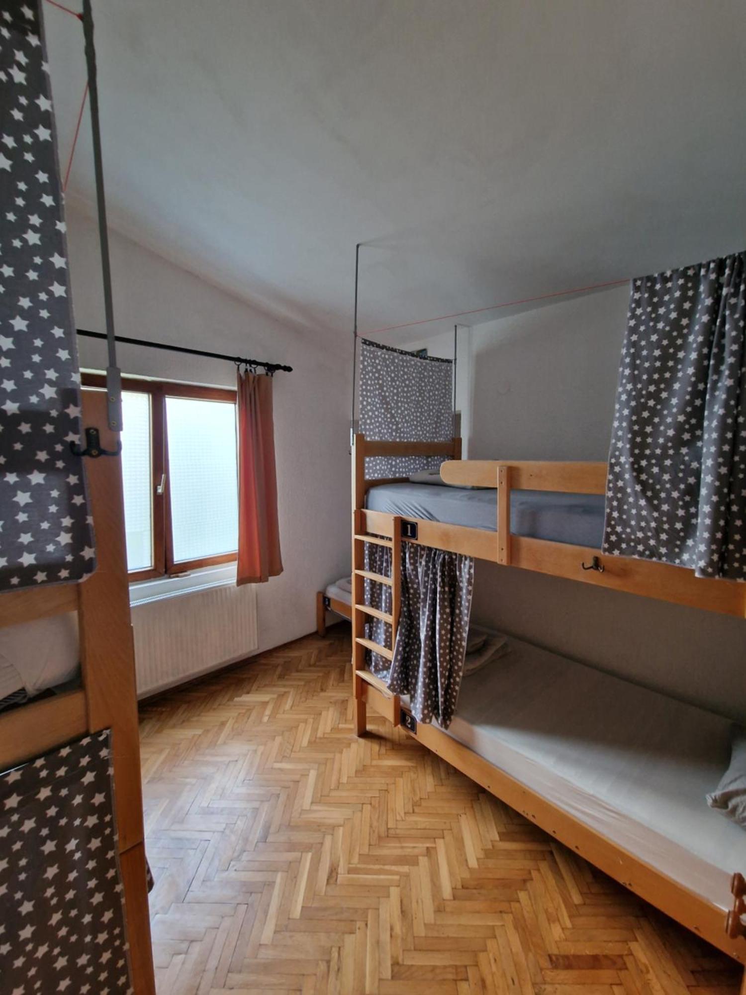 Pirate Backpackers Hostel Ulcinj Luaran gambar