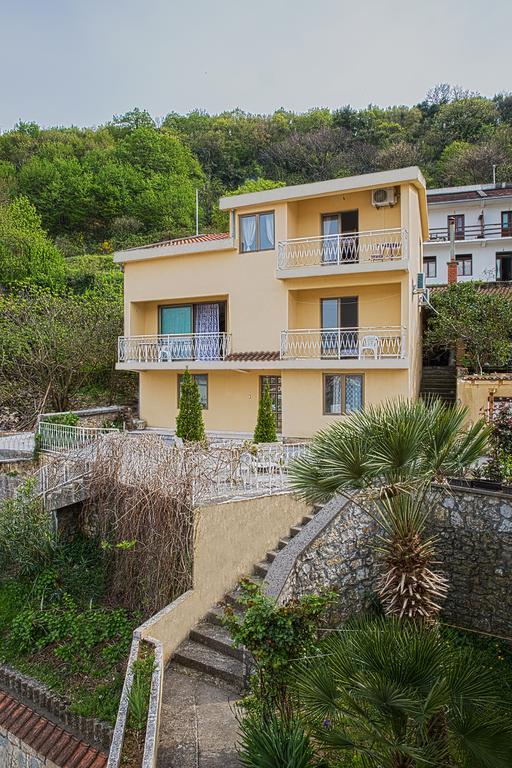 Pirate Backpackers Hostel Ulcinj Bilik gambar