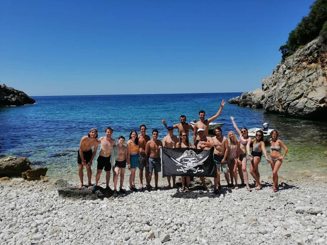 Pirate Backpackers Hostel Ulcinj Luaran gambar